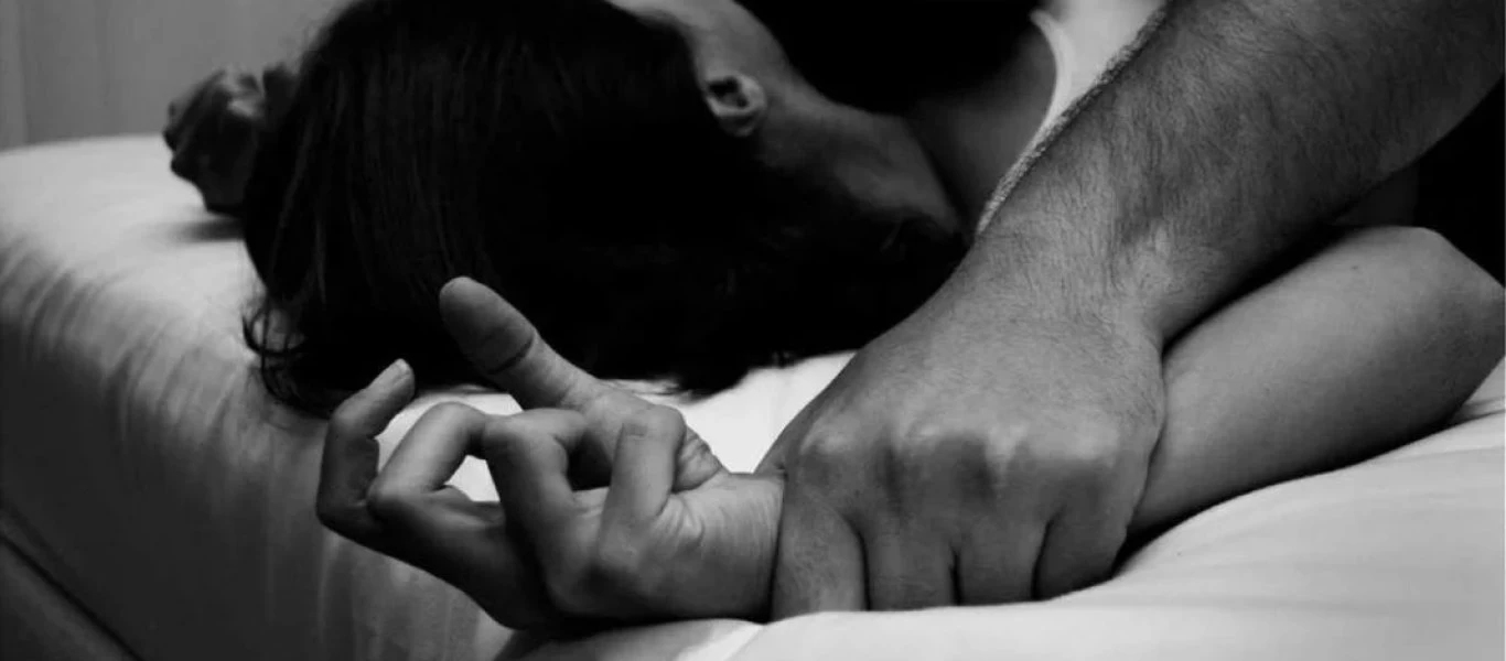 Εφιάλτης για 18χρονη στα χέρια αστυνομικού: Την χτυπούσε, την βίαζε, την εξέδιδε & την απειλούσε με το όπλο του